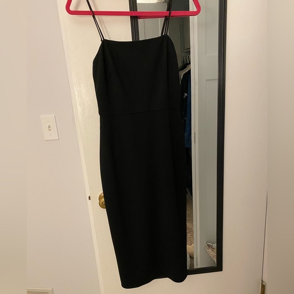 Black spaghetti strap stretch crepe midi dress - Picture 2 of 3
